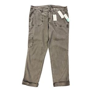 Level 99 Women's Cargo Pants in Olive